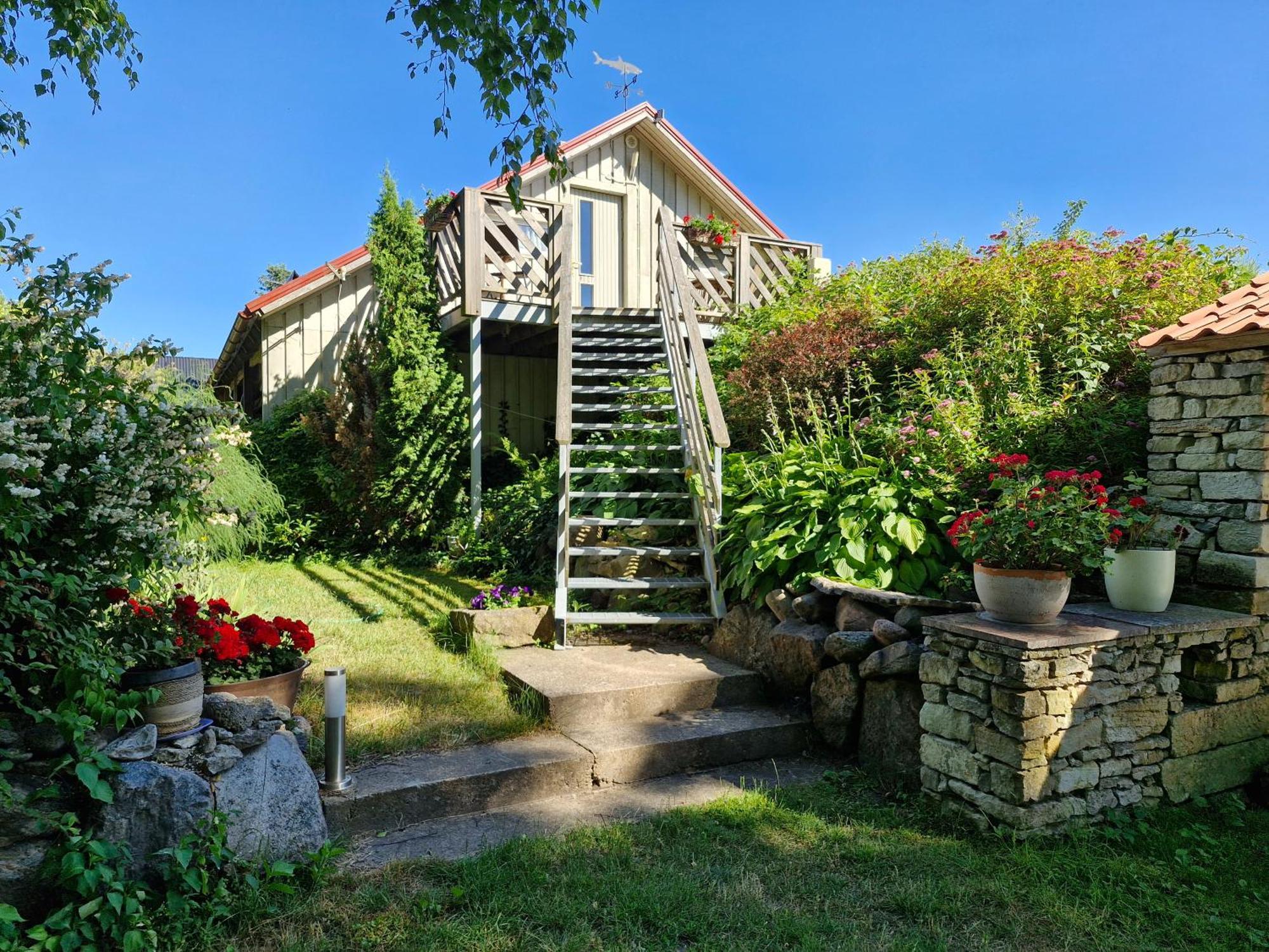 Piibelehe Guest Accommodation Kuressaare Exterior foto