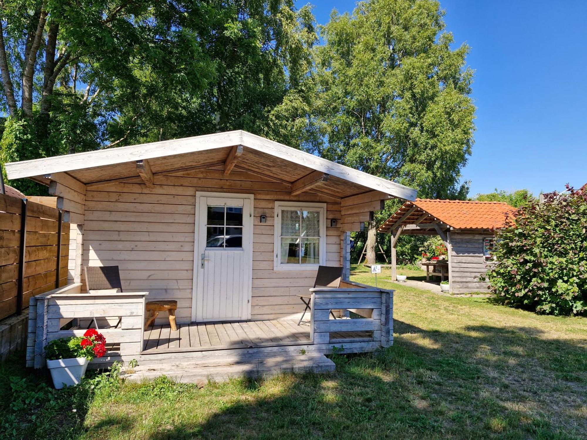 Piibelehe Guest Accommodation Kuressaare Exterior foto